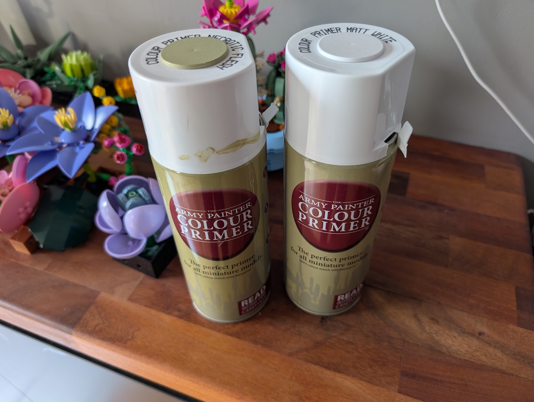 Primer cans from The Army Painter: white and necrotic flash